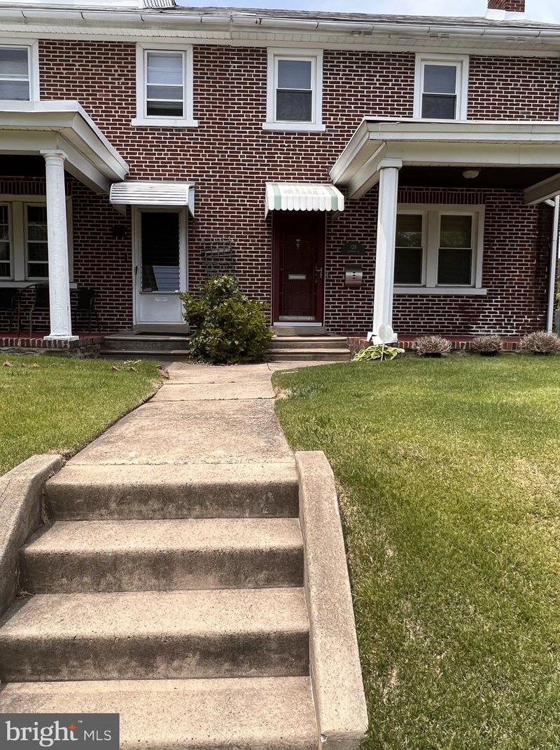 126 Mowry St, Chester PA  19013-5024 exterior