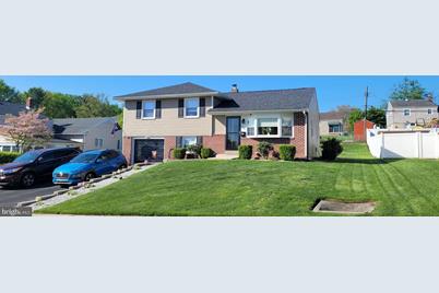 222 Carlton Drive, Broomall, PA 19008 - Photo 1