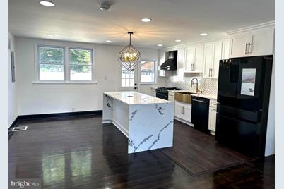 415 N Springfield Road, Clifton Heights, PA 19018 - Photo 1