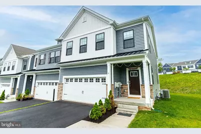 9 Rose Hill Way, Aston, PA 19014 - Photo 1