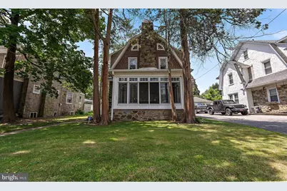 108 E Parkway Avenue, Chester, PA 19013 - Photo 1