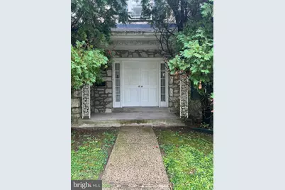 658 W Rolling Road, Springfield, PA 19064 - Photo 1