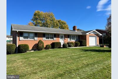 117 W Walter Avenue, Greencastle, PA 17225 - Photo 1