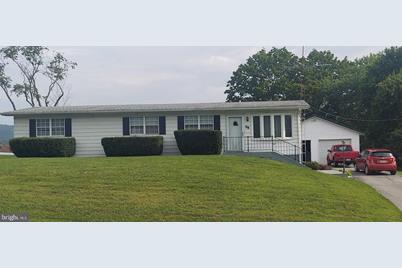 331 Mullen Street N, Fort Loudon, PA 17224 - Photo 1