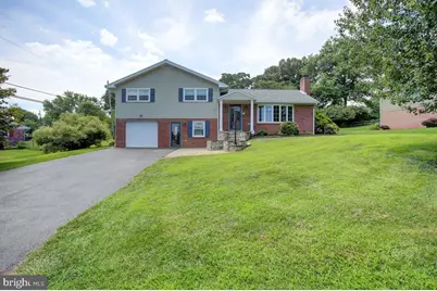 300 Farmington Road, Chambersburg, PA 17202 - Photo 1