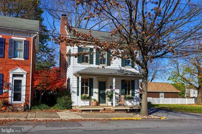 18 S Locust Street, Lititz, PA 17543 - Photo 1