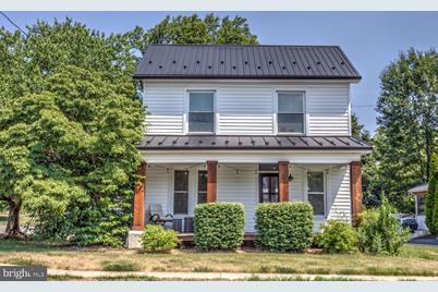 15 W Main Street, Brownstown, PA 17508 - Photo 1