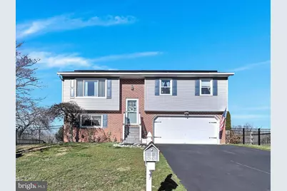 64 Browning Road, Lancaster, PA 17602 - Photo 1