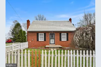 825 N Hanover Street, Elizabethtown, PA 17022 - Photo 1