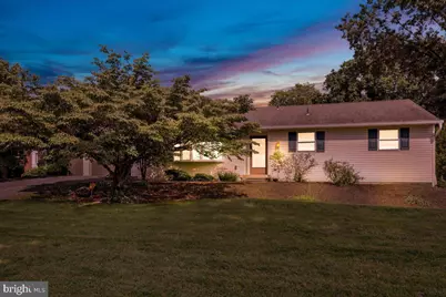 77 Garden City Drive, Lancaster, PA 17602 - Photo 1