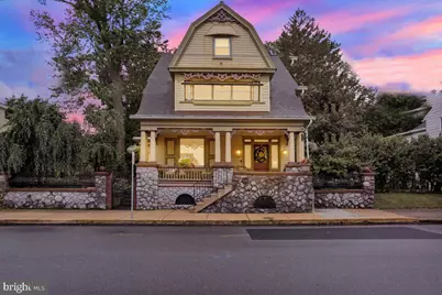 140 S Charlotte Street, Manheim, PA 17545 - Photo 1