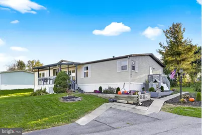 107 Longwood Court E, Lancaster, PA 17603 - Photo 1