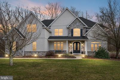 7395 Patrick Circle, Coopersburg, PA 18036 - Photo 1