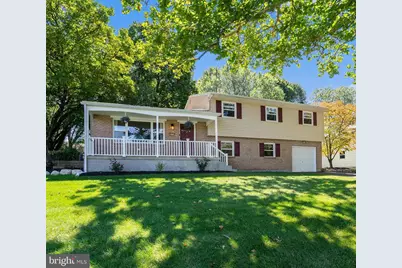 802 Lawrence Drive, Emmaus, PA 18049 - Photo 1