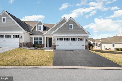 1061 Villa Drive, Lebanon, PA 17042 - Photo 1