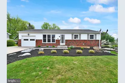 218 W Franklin Avenue, Myerstown, PA 17067 - Photo 1