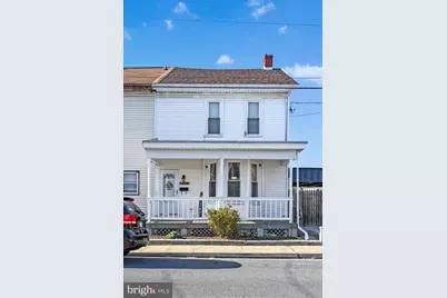 1239 E Old Cumberland Street, Lebanon, PA 17042 - Photo 1