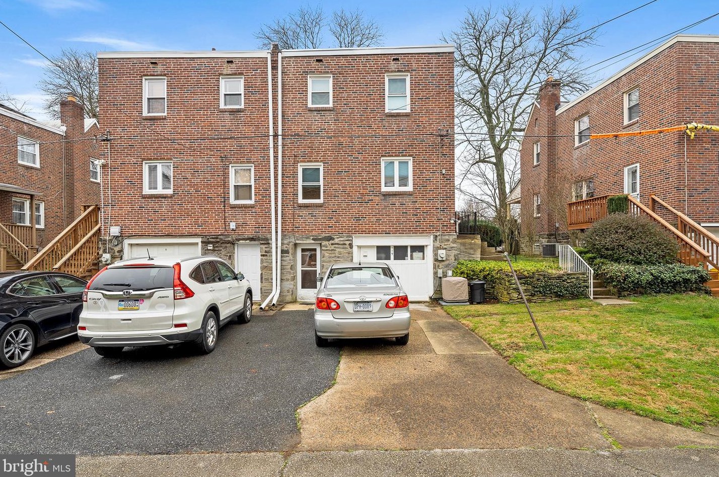 119 Rock Glen Rd, Penn Wynne PA  19096-3807 exterior