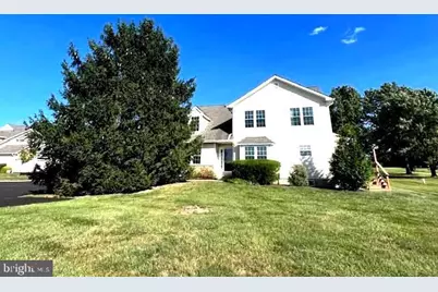 207 Gleneagles Court, Blue Bell, PA 19422 - Photo 1