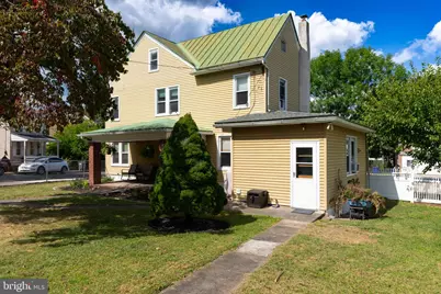 407 Jefferson Avenue, Pottstown, PA 19464 - Photo 1