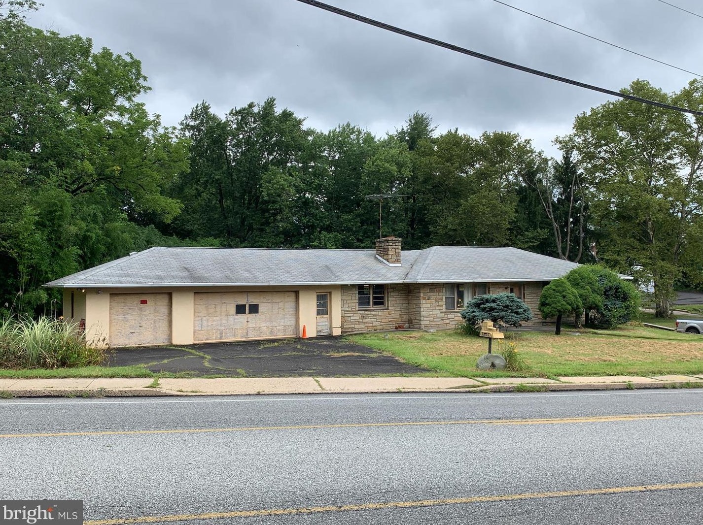 718 Fitzwatertown Rd Willow Grove Pa 19090 Mls Pamc648796 Coldwell Banker