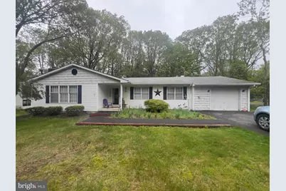 8 Cedar Road, Mount Pocono, PA 18344 - Photo 1