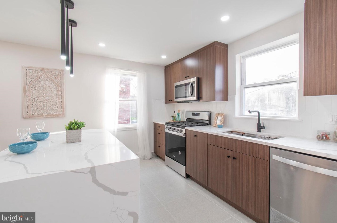 915 Mount Airy Ave, Philadelphia PA  19150-3408 exterior