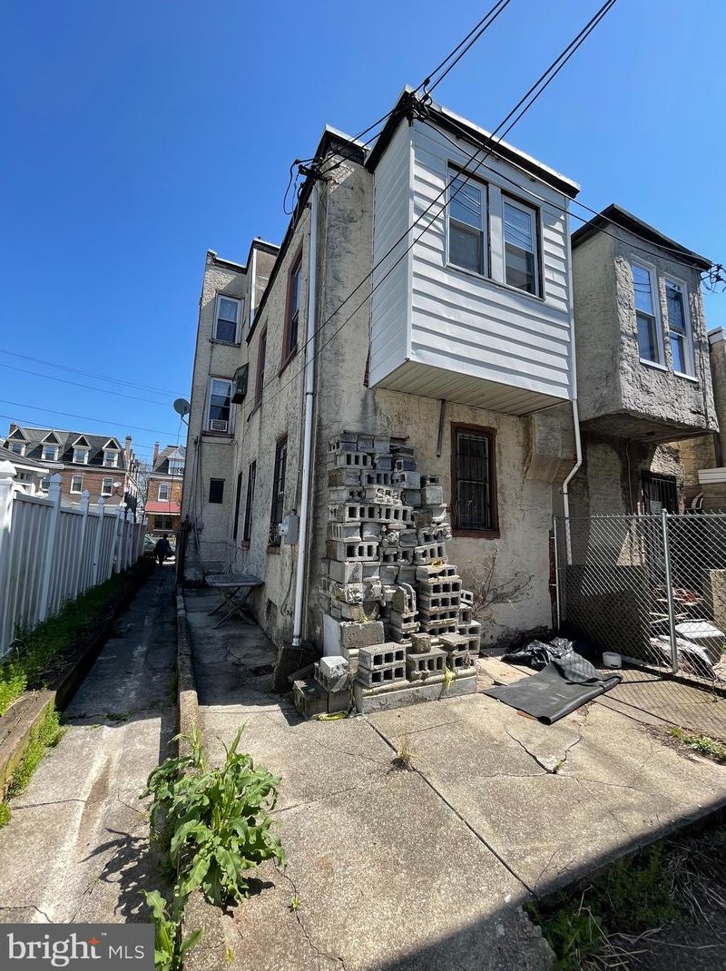 1226 47 St, Philadelphia PA 19131-1505 exterior