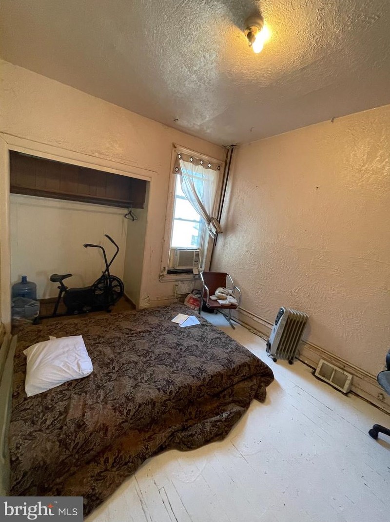 1226 47 St, Philadelphia PA 19131-1505 exterior