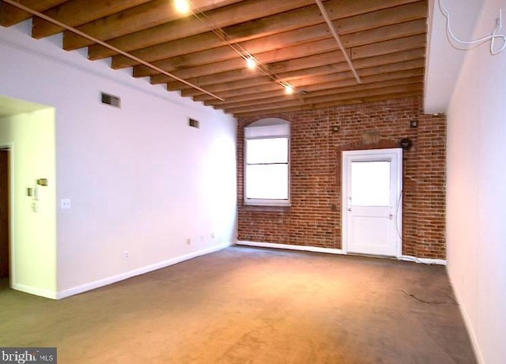 225 Arch St #33, Philadelphia, PA 19103