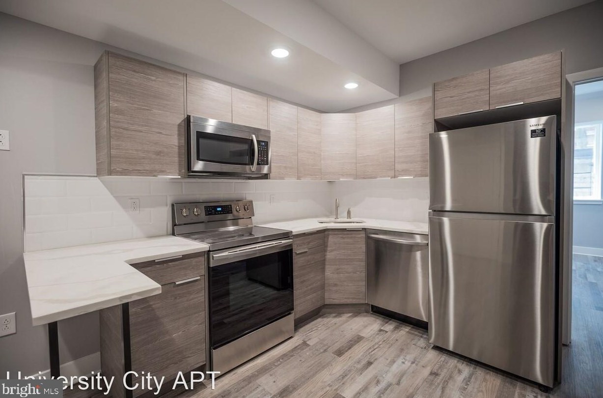 3817 Wallace St, Philadelphia PA 19104-1837 exterior