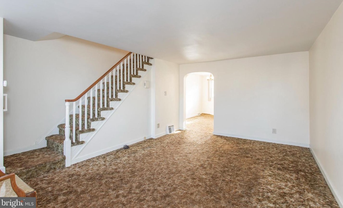 2712 Mifflin St, Philadelphia, PA 19145-2516