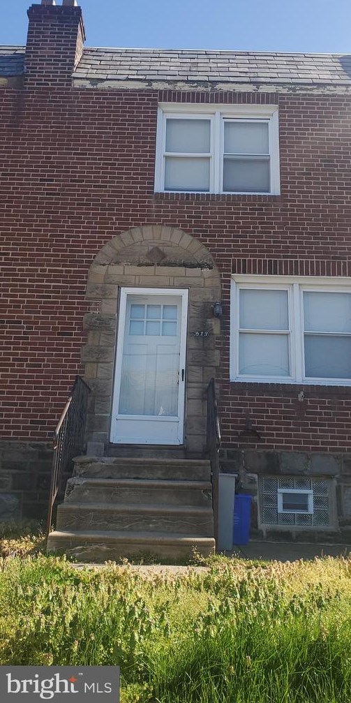 613 Comly St, Philadelphia, PA 19120-1238