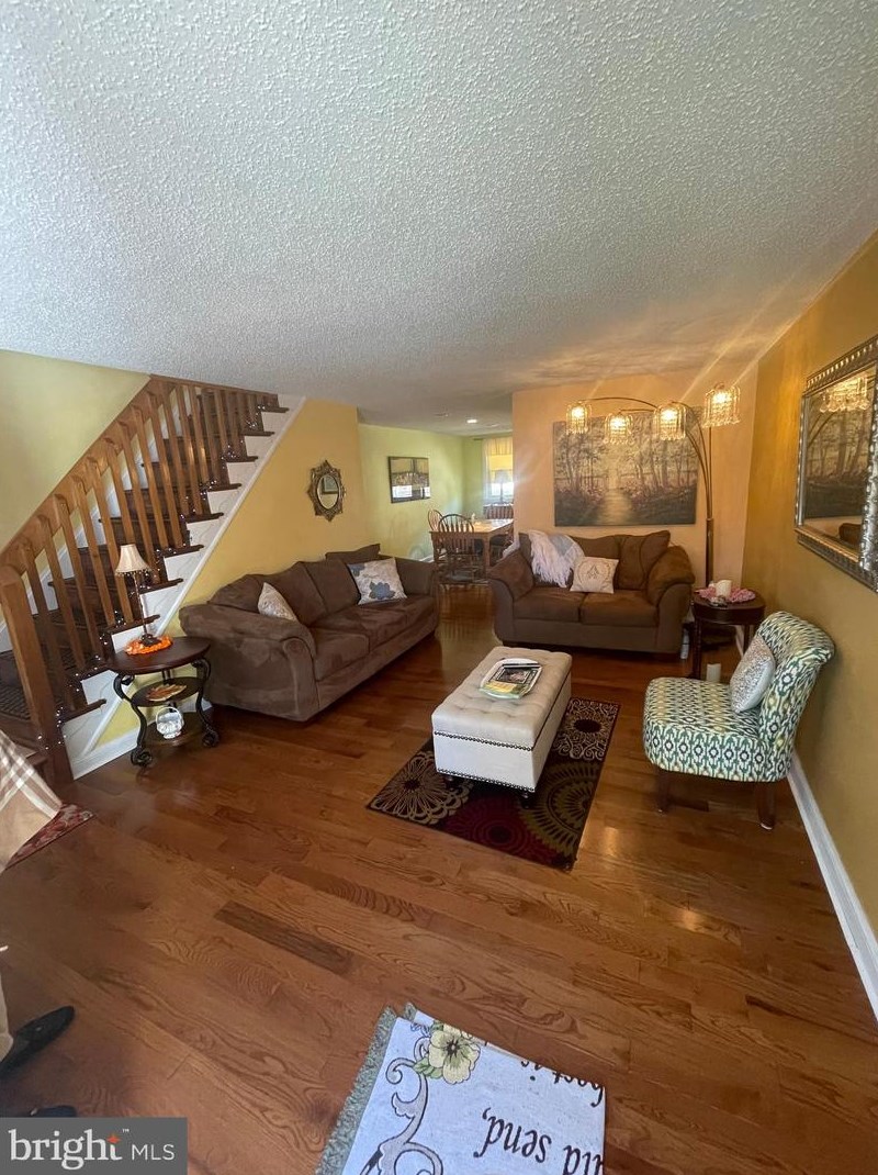 7313 Woodcrest Ave, Philadelphia, PA 19151-2214