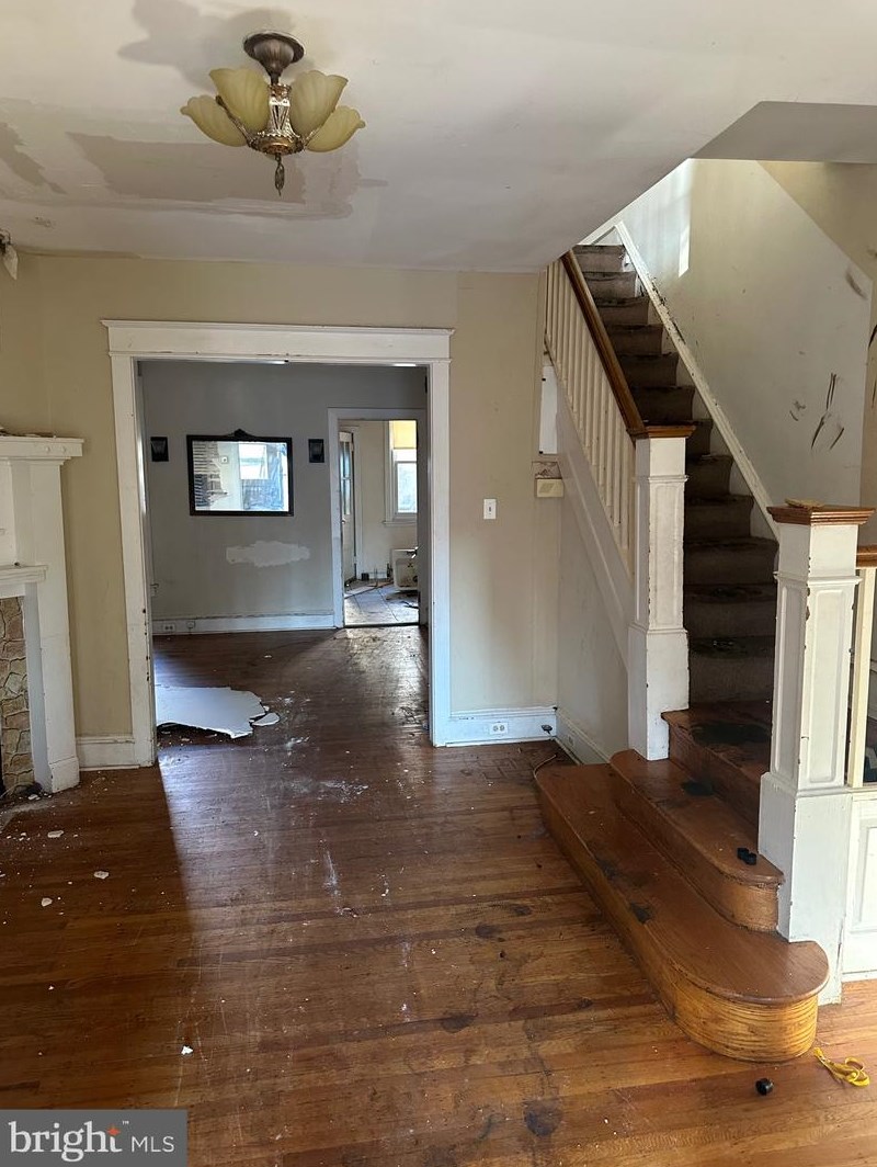 5511 Pine St, Philadelphia, PA 19143-1319