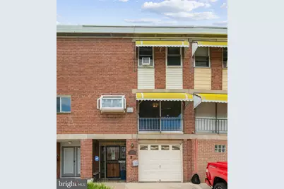 6829 Lindbergh Boulevard, Philadelphia, PA 19142 - Photo 1