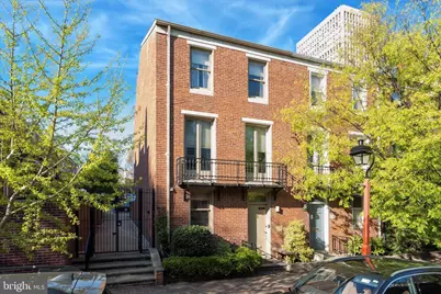 239 Spruce Street, Philadelphia, PA 19106 - Photo 1