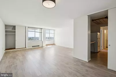 604 S Washington Square #1505, Philadelphia, PA 19106 - Photo 1