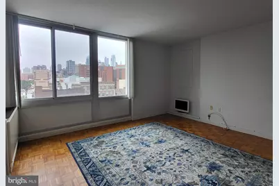 604 S Washington Square #818, Philadelphia, PA 19106 - Photo 1