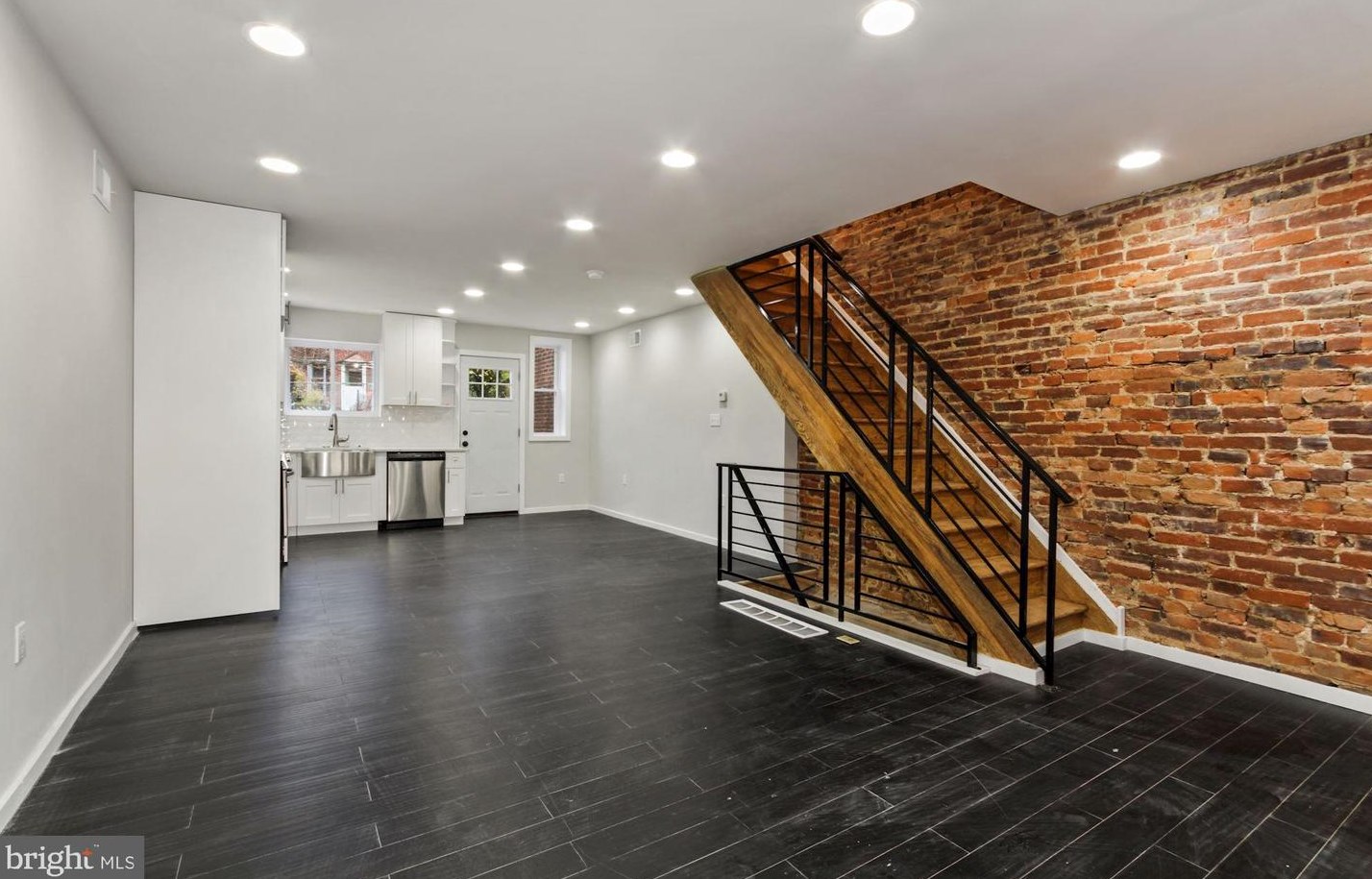 1939 Laveer St, Philadelphia PA 19141-1403 exterior