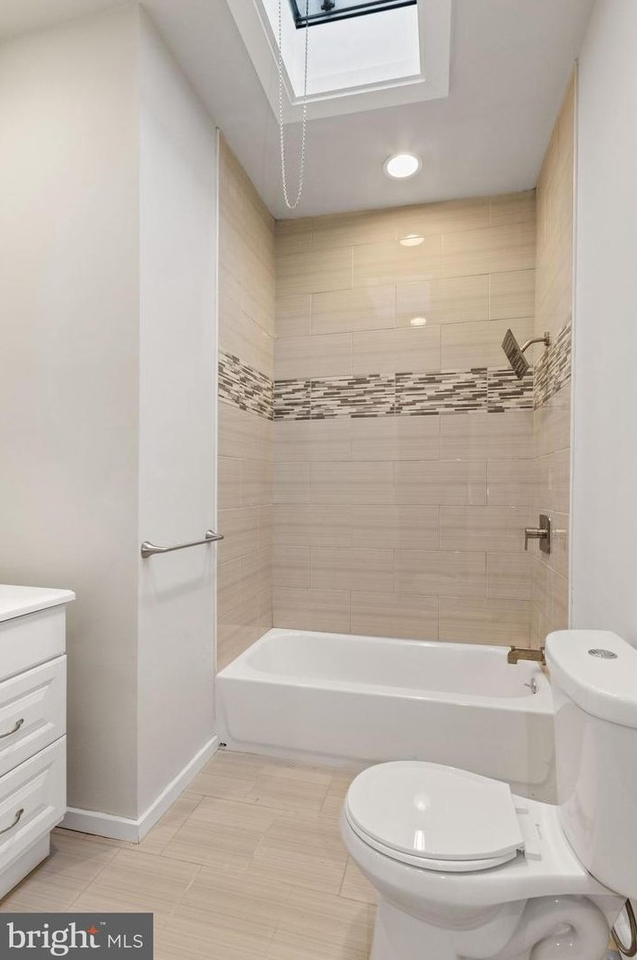 1939 Laveer St, Philadelphia PA 19141-1403 exterior