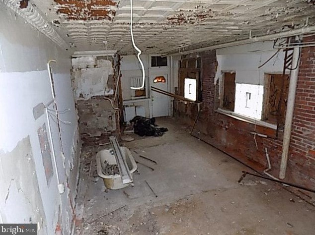 5951 Kemble Ave, Philadelphia PA 19138-2924 exterior