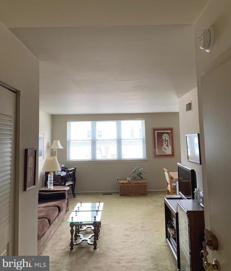 9753 Hilspach St, Philadelphia PA 19115-3331 exterior