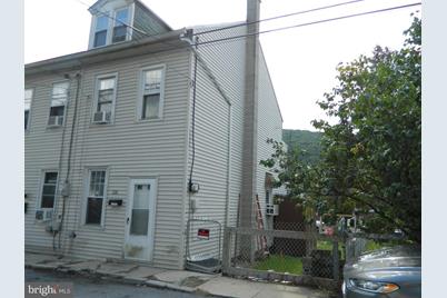 126 Middle Street - Photo 1