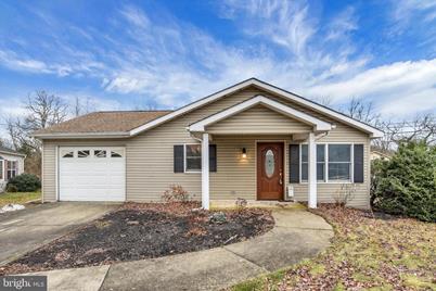 862 Trestle Court, Pine Grove, PA 17963 - Photo 1