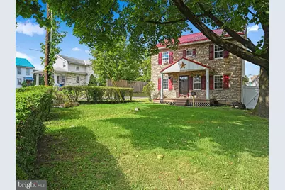 21 E Wood Street, Pine Grove, PA 17963 - Photo 1