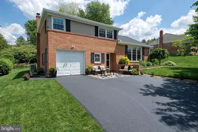 1061 Sundale Drive, York, PA 17402 - Photo 1