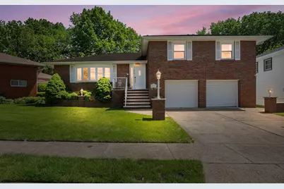 630 Chestnut Pl, Secaucus, NJ 07094 - Photo 1