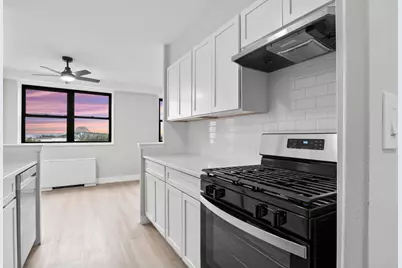 1225 Kennedy Blvd #5A, Bayonne, NJ 07002 - Photo 1