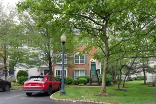 11 Crabapple Ct, Jersey City, NJ 07305 - Photo 1